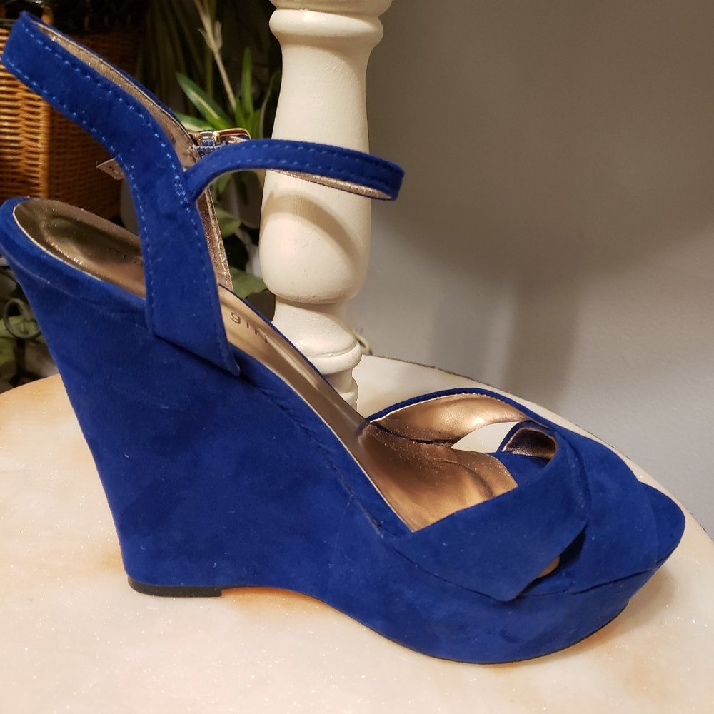 New Madden Girl Blue Wedges